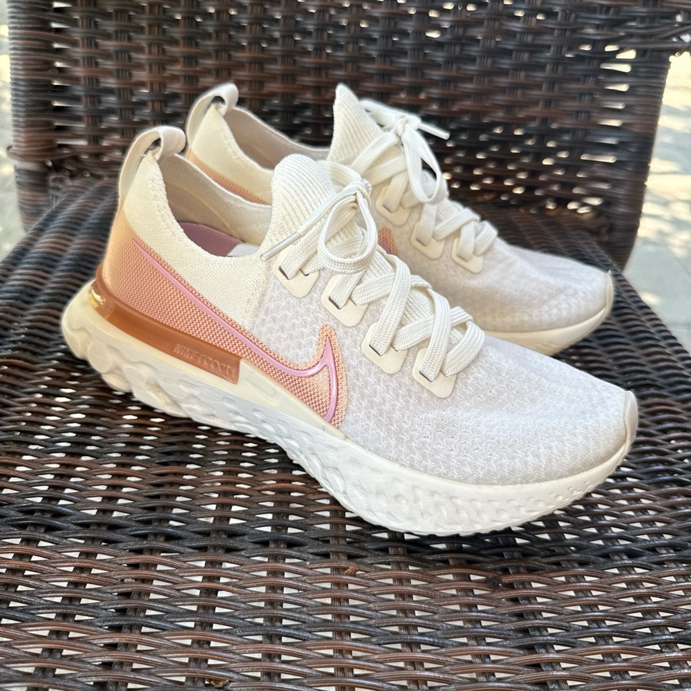Nike Women's White and Pink Sneakers